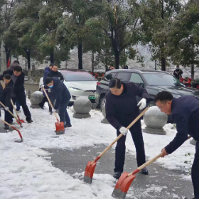 筑牢卫健防线，应对冰冻灾害