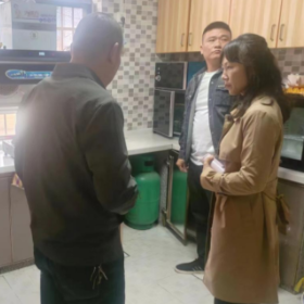 午托安全排查 护航学生安全——王家河街道开展对学校周边午托安全排查工作