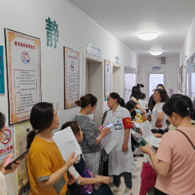 我为群众办实事 妇科普查送健康