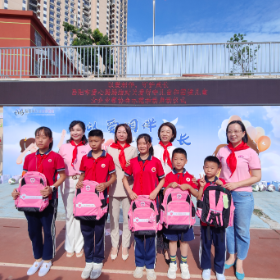 温暖来敲门 酷趣连心 学海相伴——岳阳楼区妇联开展关爱留守儿童活动