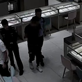 豪刷19万购金!背后真相竟是……