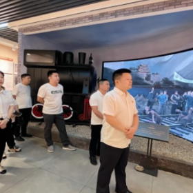 聆听历史回响  追寻红色足迹