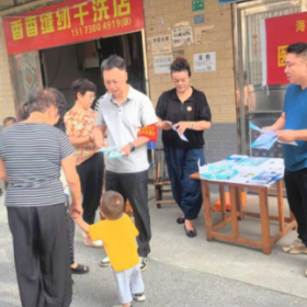 海棠社区积极开展医保临时缴费服务