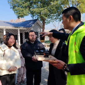 2025年岳阳楼区总工会 “迎新春送温暖”活动在三眼桥街道启动