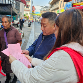 慈氏塔社区：重阳暖桑榆  一纸信笺传感恩