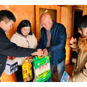 通海路管理处：社校联动送温暖 冬日关怀暖人心
