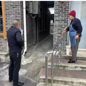 办实事暖民心：四天搞定巷子积水难题