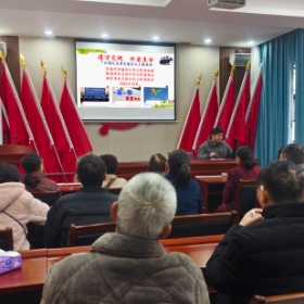 梅溪桥社区开展“遵守交规·珍爱生命“全国交通日主题活动