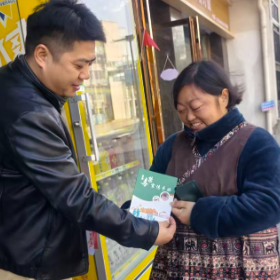 梅溪桥社区禁毒宣传进小区