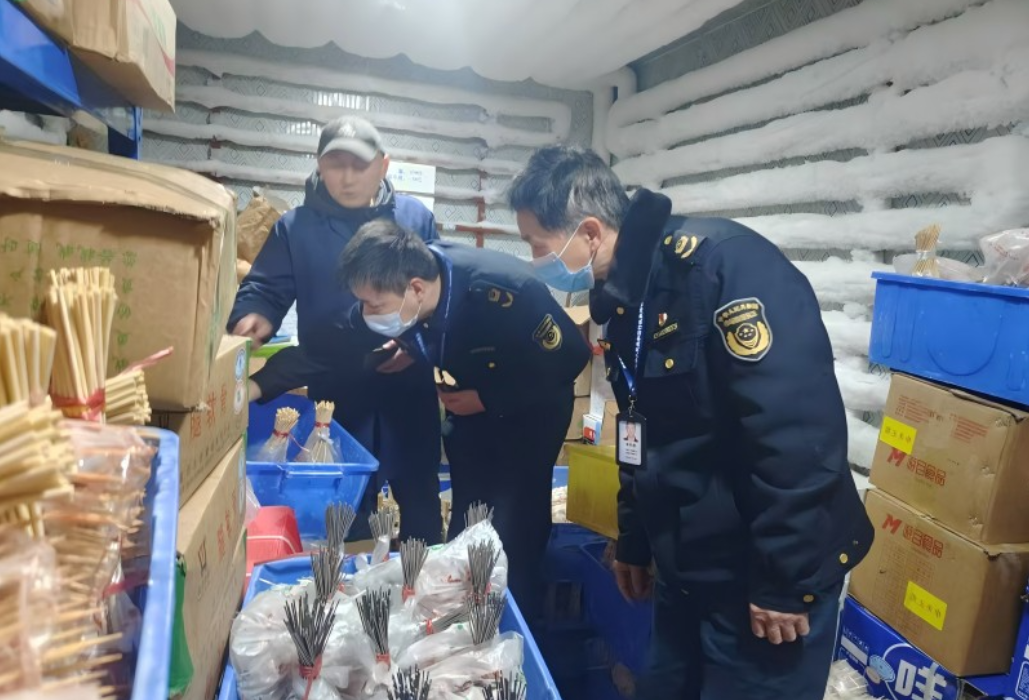 岳阳楼区市场监管局开展春季开学校园安全检查  全力护航师生新学期
