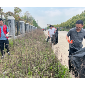助力旅发大会,木里港管理处开展环境卫生大扫除活动