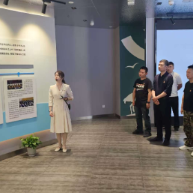 “礼迎旅发大会 文明实践我行动”——区禁违拆违治违事务中心开展党日活动
