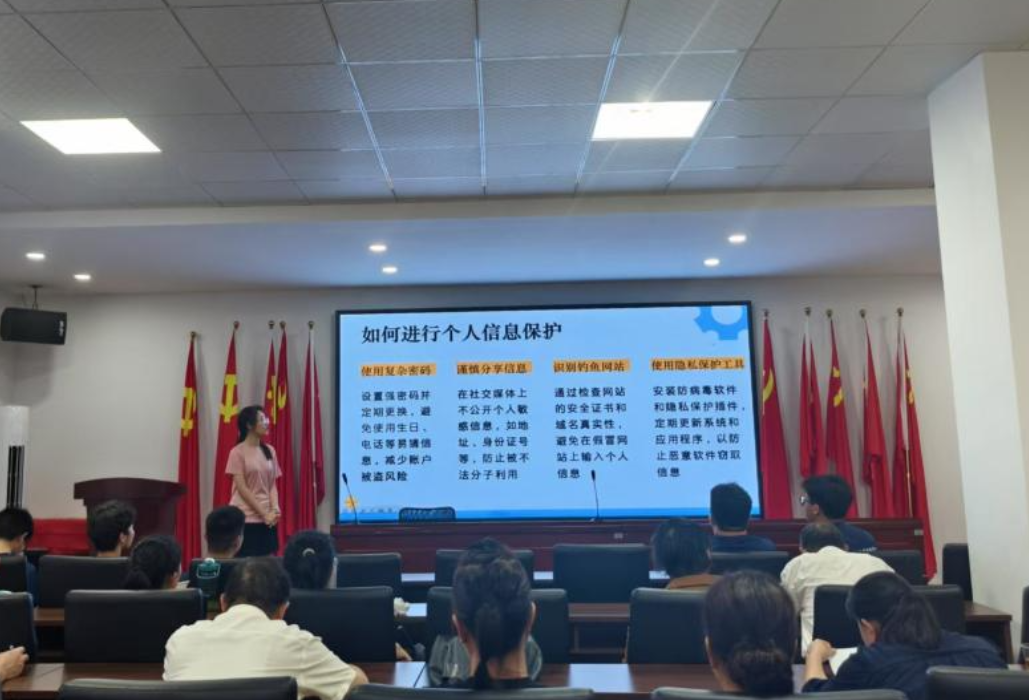 鹰山社区：“良工巧匠”三下乡，反诈宣传护万家
