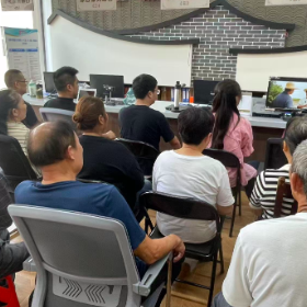 鄢家冲社区:“迎双节 守初心”党员开展节前学习暨廉洁文化微短剧观看活动