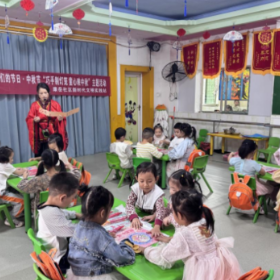 康岳社区:巧手制灯笼 童心映中秋