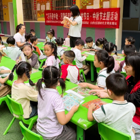通海路管理处：童心制灯笼 文化润中秋