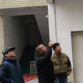 岳阳楼区针对重点行业企业开展 “敲门行动”