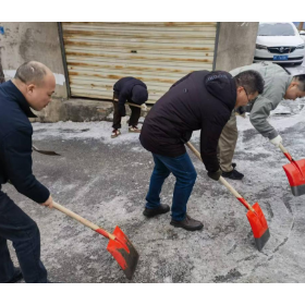 区应急管理局:风雪为令践初心 除冰保畅暖民心