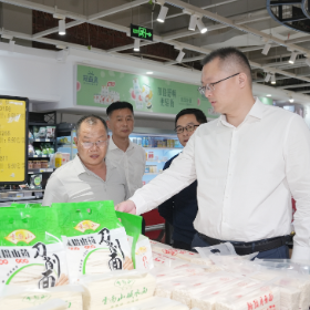 杨钦涵督导农贸市场提质改造和安全生产工作