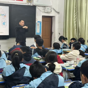 无核校园 健康同行——城陵矶街道社区卫生服务中心与岳纸学校共撑“防痨保护伞”