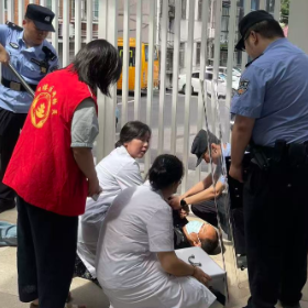 演练筑防线 平安护童心——三眼桥街道抓实重点人群风险应急处置