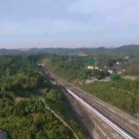 岳阳楼区严控铁路沿线无人机违规飞行