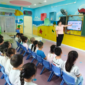 东升社区开展防溺水安全课堂 筑牢幼儿夏日防护墙