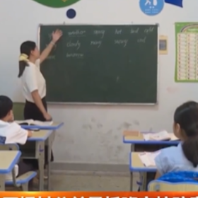 长石桥村公益暑托班守护孩童多彩假期