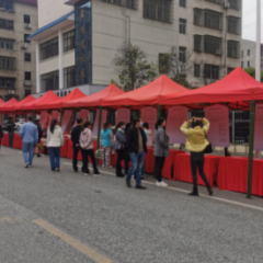 洛王街道举行“春风行动暨就业援助”主题招聘会