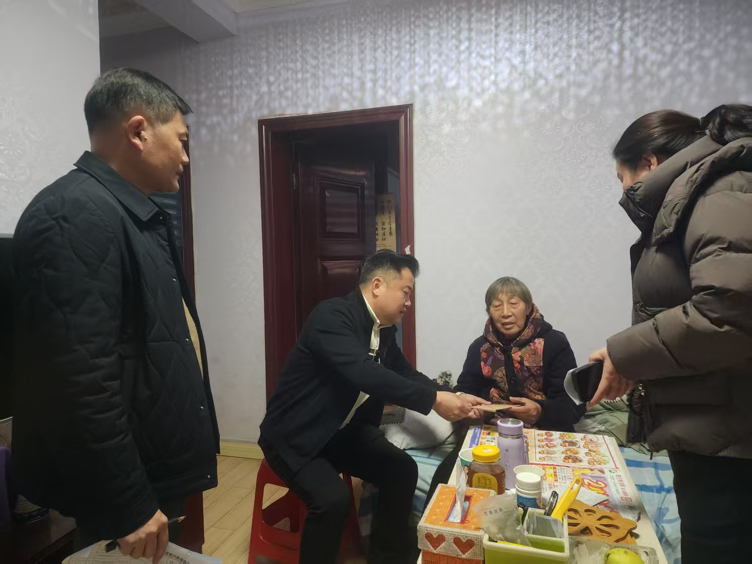 慰问01.jpg 慰问01.jpg