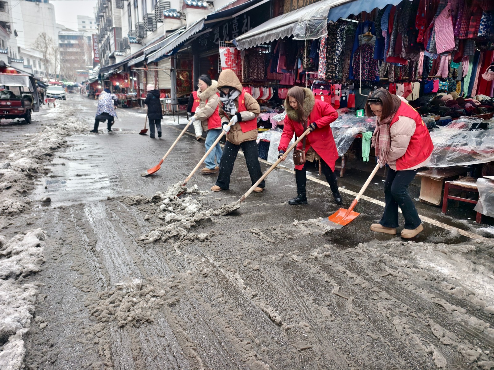 铲雪6(1).jpg 铲雪6(1).jpg