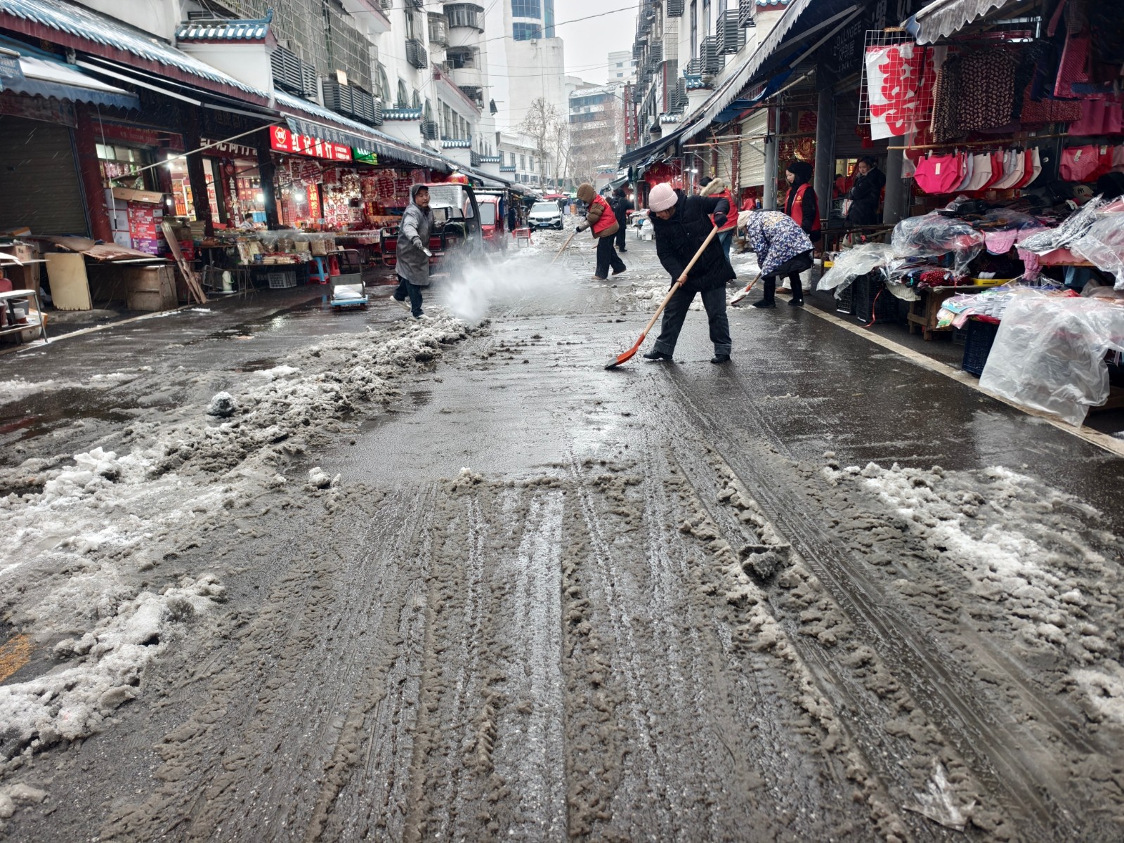 微铲雪撒盐(1).jpg 微铲雪撒盐(1).jpg