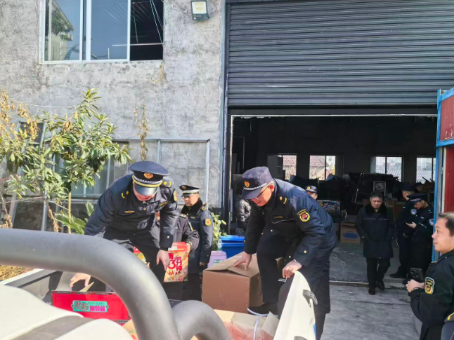 奇家岭街道开展烟花爆竹“打非治违”行动