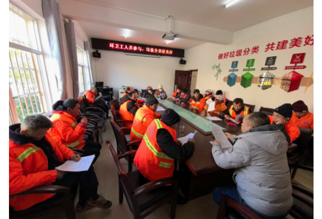 枫桥湖街道：环卫工人齐参与  垃圾分类促美好