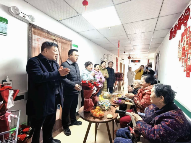 新春慰问暖人心  温情关怀显担当