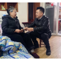 新春送暖 情系租户——岳阳市直管公房运营服务中心开展春节走访慰问