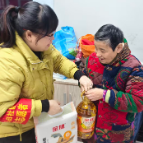 芋头田党委：情暖新春 关爱同行