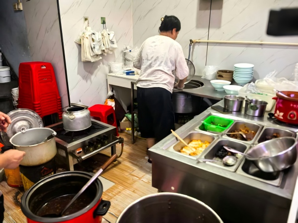 岳阳楼区木易卤牛骨粉店(1).jpg 岳阳楼区木易卤牛骨粉店(1).jpg