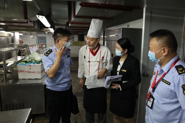2现场检查(600).jpg 2现场检查(600).jpg