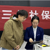 岳阳楼区:推进社保卡专项服务进校园