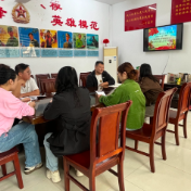 年丰巷社区开展“格格微课”宣讲 组织全体人员学习市第九次党代会精神