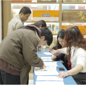 岳阳楼区两会时间 人大代表报到:携民意赴盛会 担使命谋新篇