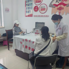 大屋湾社区：便民服务送到家门口 血防筛查筑牢安全线