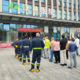 剪刀池社区：一场“不走过场”的养老院消防演练