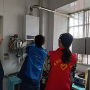 南津港社区:排查安全隐患,守护居家安全