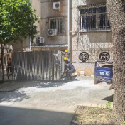 剪刀池社区:清理违规搭建 筑牢社区安全防线