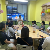 朝阳社区新时代文明实践站开展“乘风破浪 扬帆初中”家长学校小升初经验交流分享会