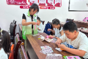 童趣手工坊 暖心伴成长 年丰巷社区开展儿童手工小组活动