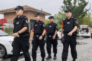楼观洞庭处 警守巴陵安