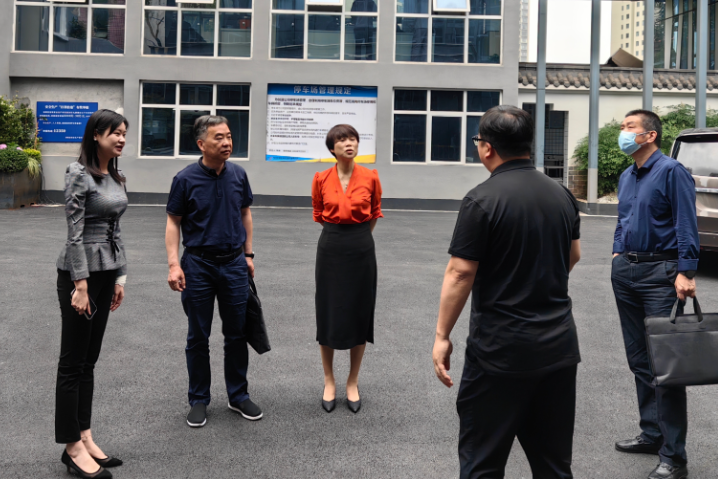 省社保中心一行调研经开社保系统数据迁移工作